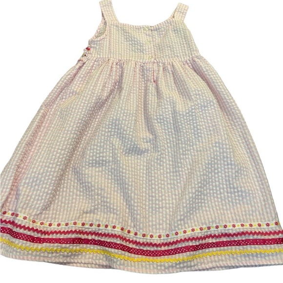 Sear-sucker pink and white dress with flower and bow details girls size 6X - Picture 4 of 4